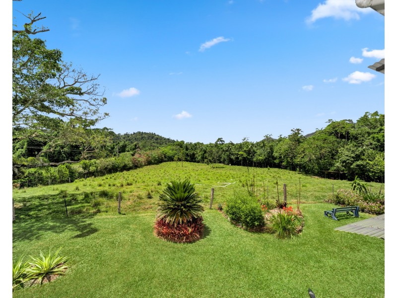 582 Bingil Bay Rd, Bingil Bay QLD 4852