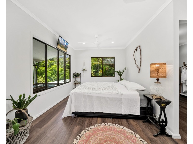 582 Bingil Bay Rd, Bingil Bay QLD 4852