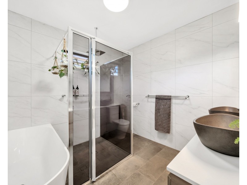 582 Bingil Bay Rd, Bingil Bay QLD 4852