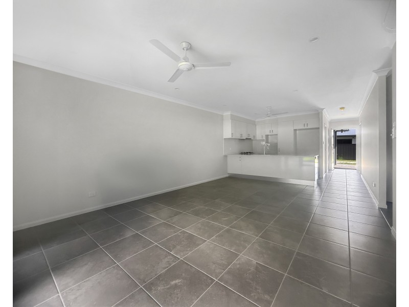 17 Tuckeroo Close, Bentley Park QLD 4869