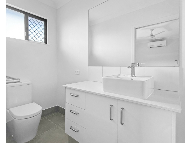 17 Tuckeroo Close, Bentley Park QLD 4869