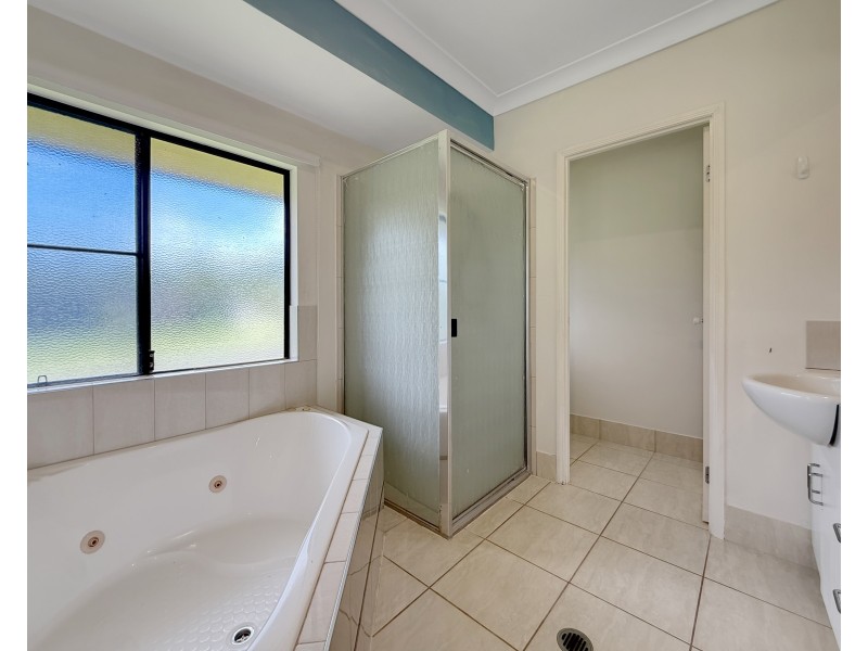 5 Oceanview Dr, Wongaling Beach QLD 4852
