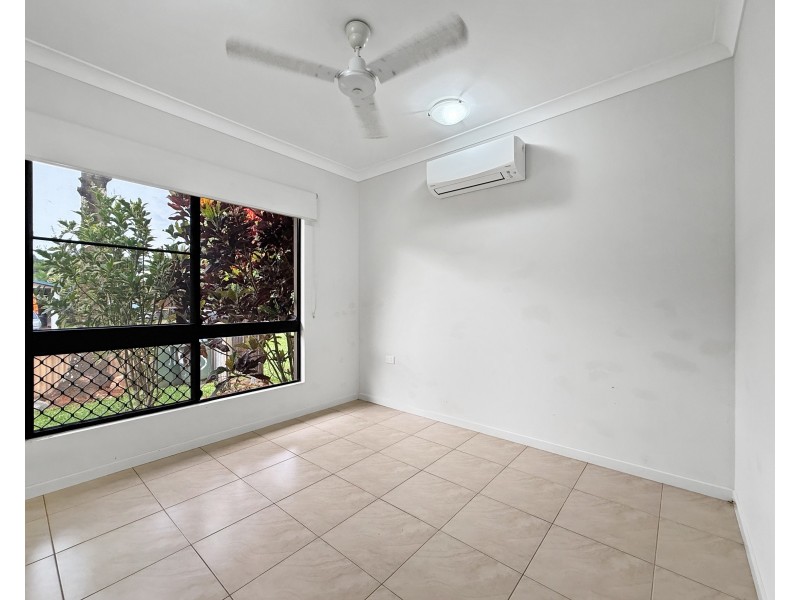 1D Royal Palm Dr, Mission Beach QLD 4852