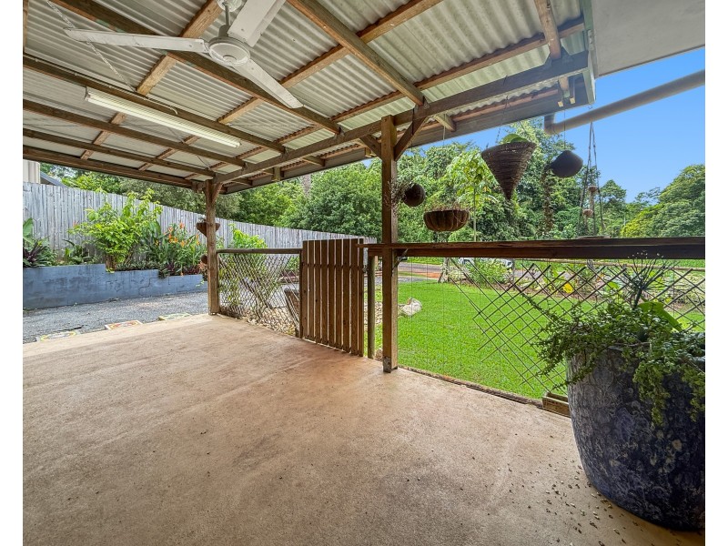 1D Royal Palm Dr, Mission Beach QLD 4852