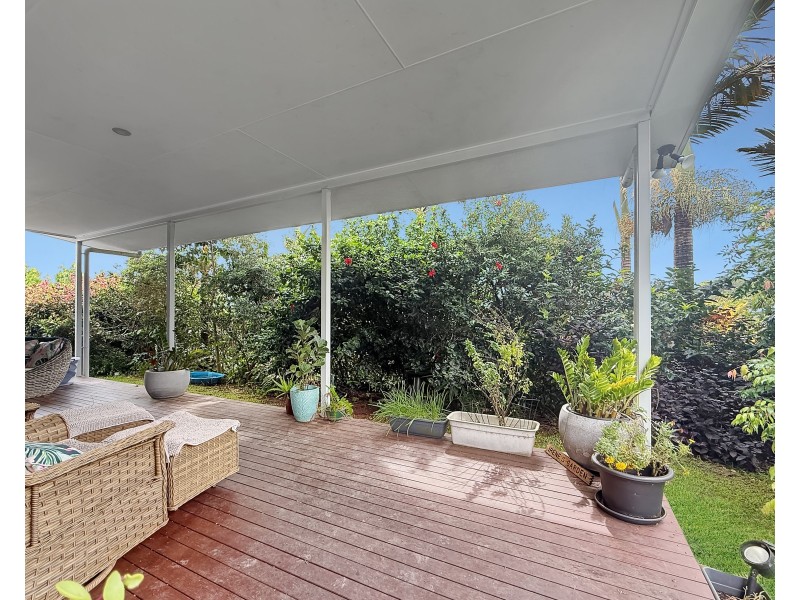 16 Spinnaker St, South Mission Beach QLD 4852