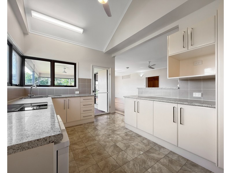 Unit 1/28 Mitchell St, South Mission Beach QLD 4852