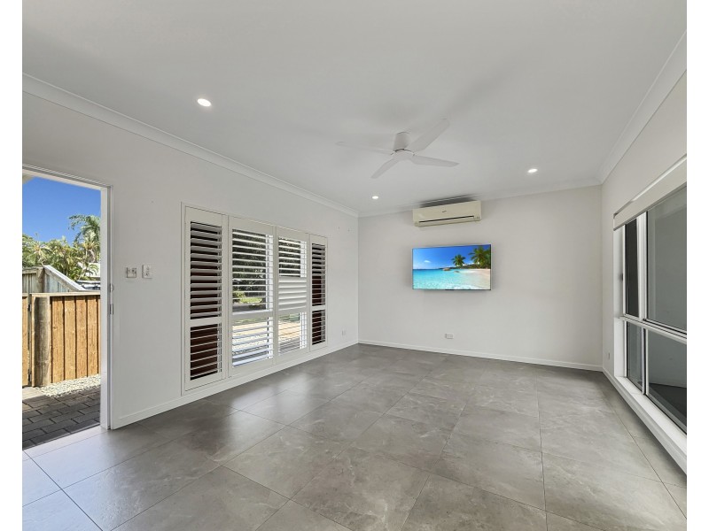 2 Miara Cl, Kewarra Beach QLD 4879