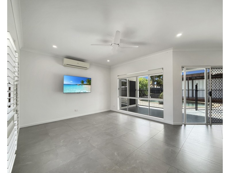 2 Miara Cl, Kewarra Beach QLD 4879