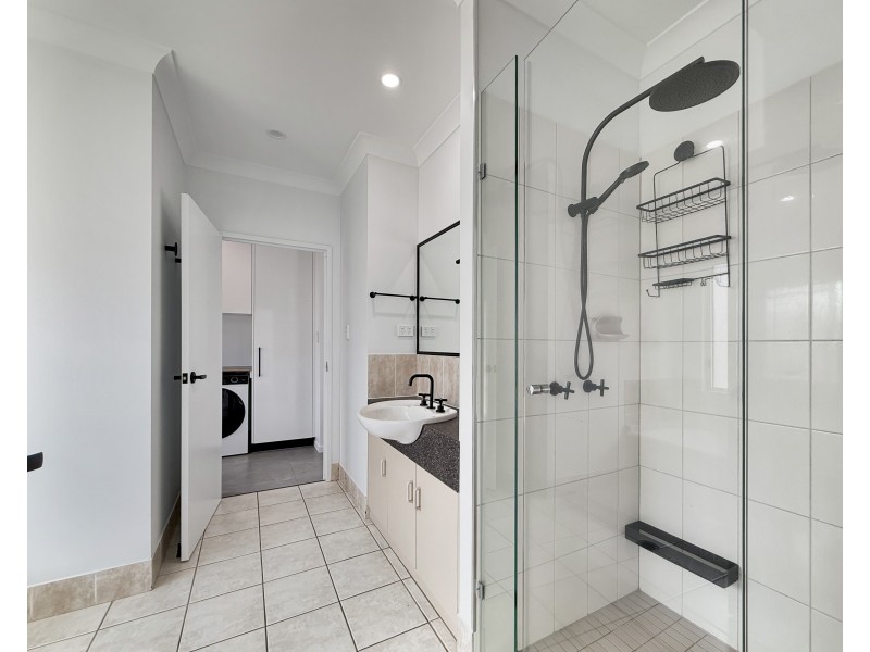 2 Miara Cl, Kewarra Beach QLD 4879