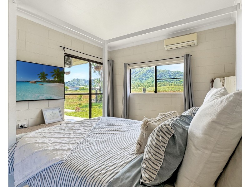 104 Jaffa Rd, El Arish QLD 4855