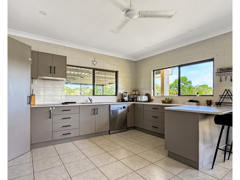 104 Jaffa Rd, El Arish QLD 4855