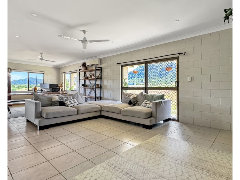 104 Jaffa Rd, El Arish QLD 4855