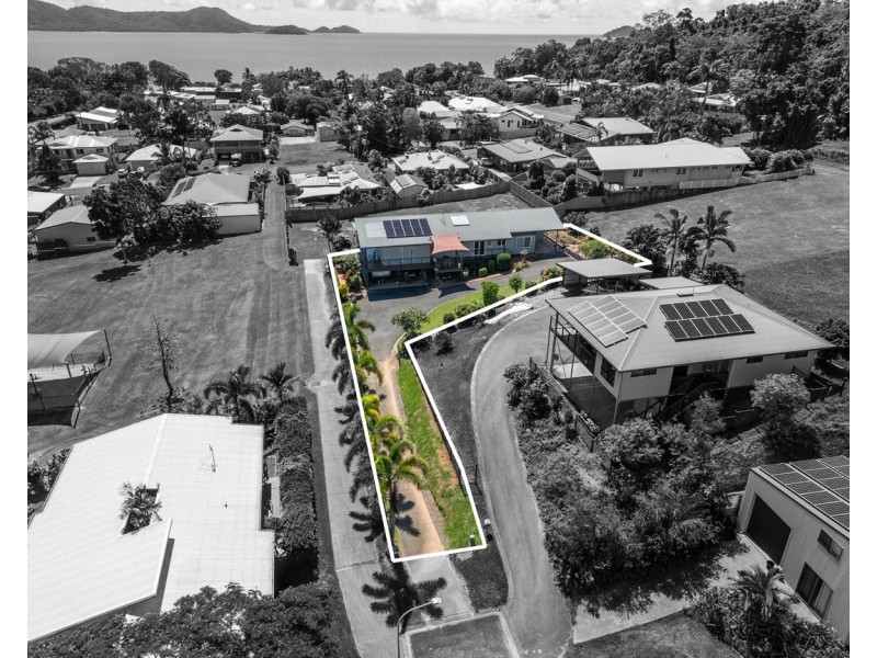 9 Riverside Tce, South Mission Beach QLD 4852