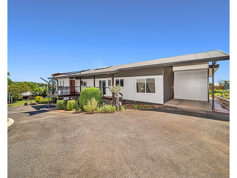 9 Riverside Tce, South Mission Beach QLD 4852