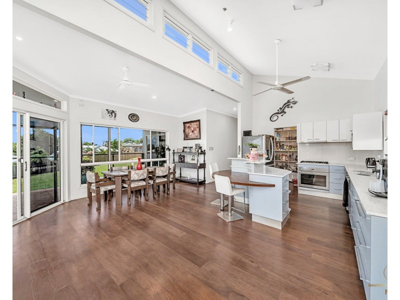 9 Riverside Tce, South Mission Beach QLD 4852