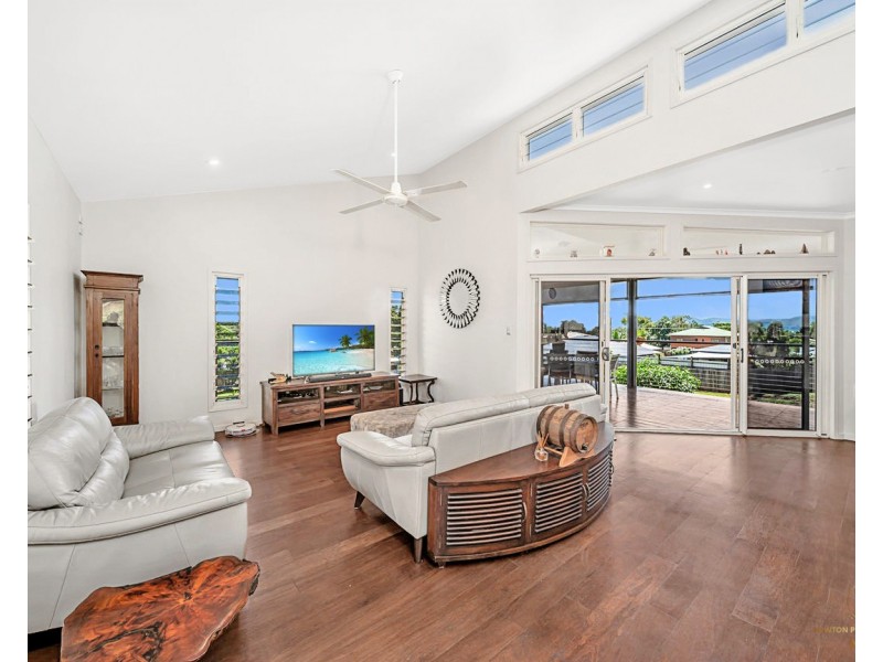 9 Riverside Tce, South Mission Beach QLD 4852