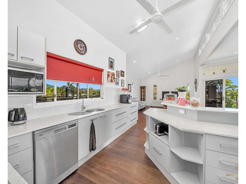 9 Riverside Tce, South Mission Beach QLD 4852