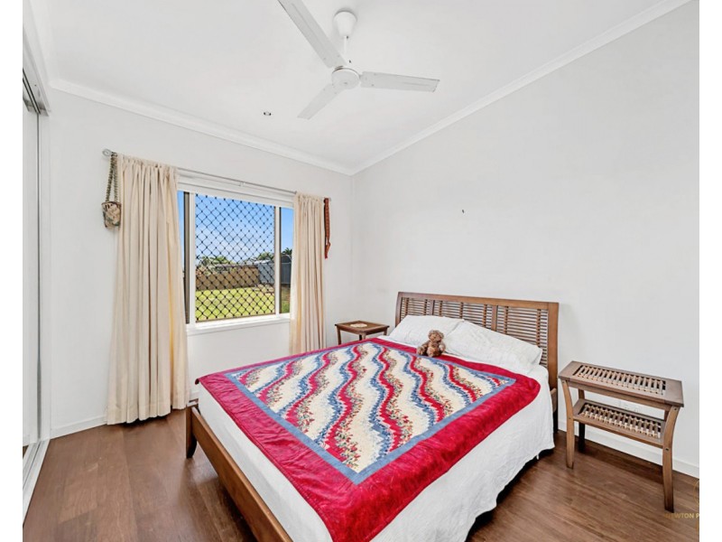 9 Riverside Tce, South Mission Beach QLD 4852