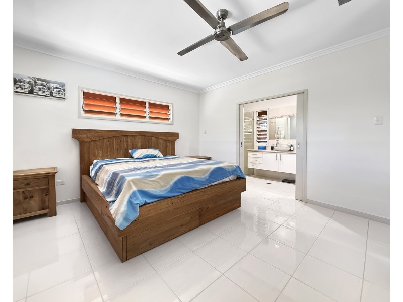 32 Sanctuary Cres, Wongaling Beach QLD 4852