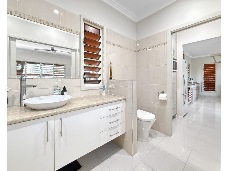 32 Sanctuary Cres, Wongaling Beach QLD 4852