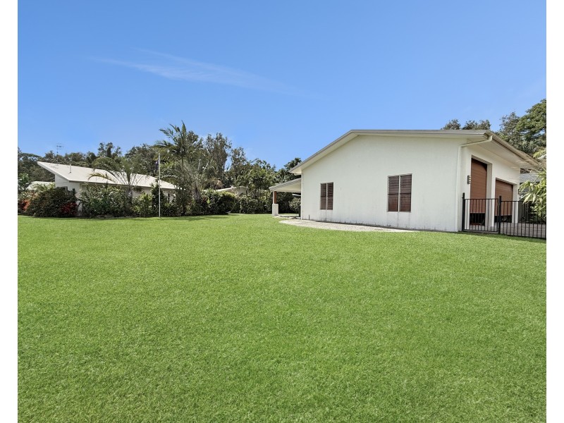 32 Sanctuary Cres, Wongaling Beach QLD 4852