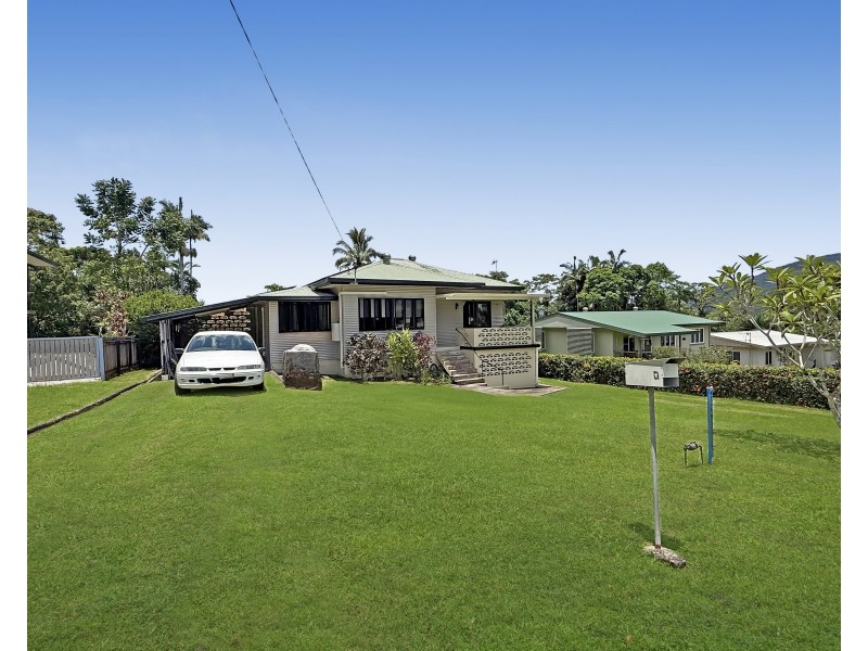 8 Briggs Street, Tully QLD 4854