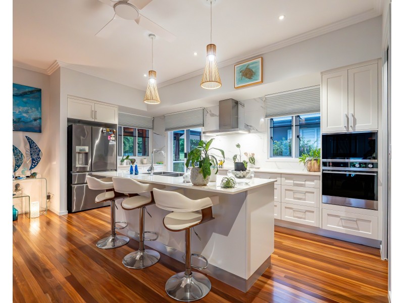 6 Unsworth Drive, Mission Beach QLD 4852