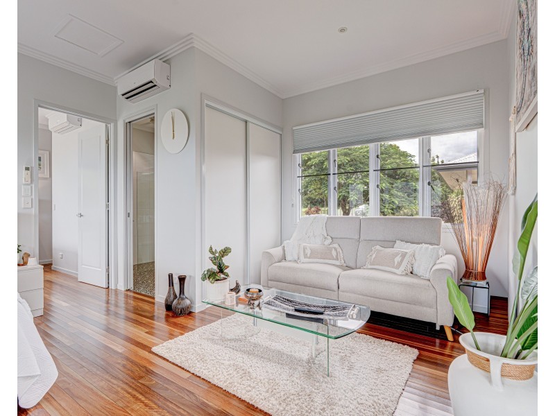 6 Unsworth Drive, Mission Beach QLD 4852