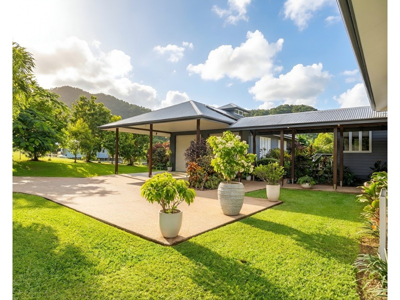 6 Unsworth Drive, Mission Beach QLD 4852