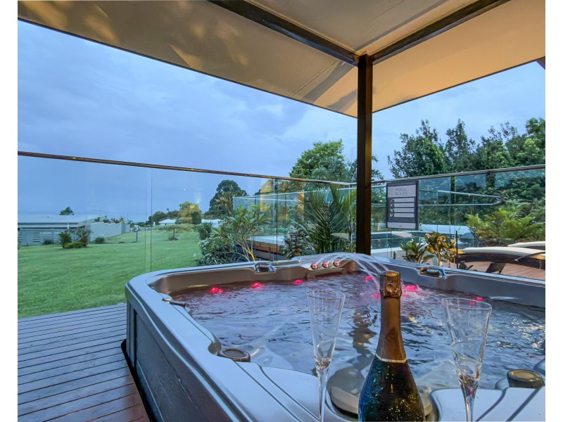 6 Unsworth Drive, Mission Beach QLD 4852