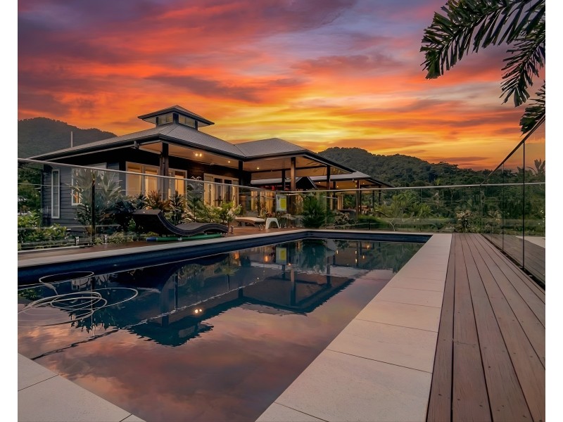 6 Unsworth Drive, Mission Beach QLD 4852