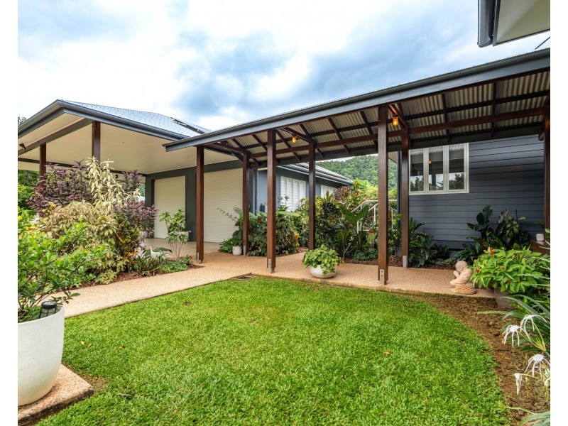 6 Unsworth Drive, Mission Beach QLD 4852