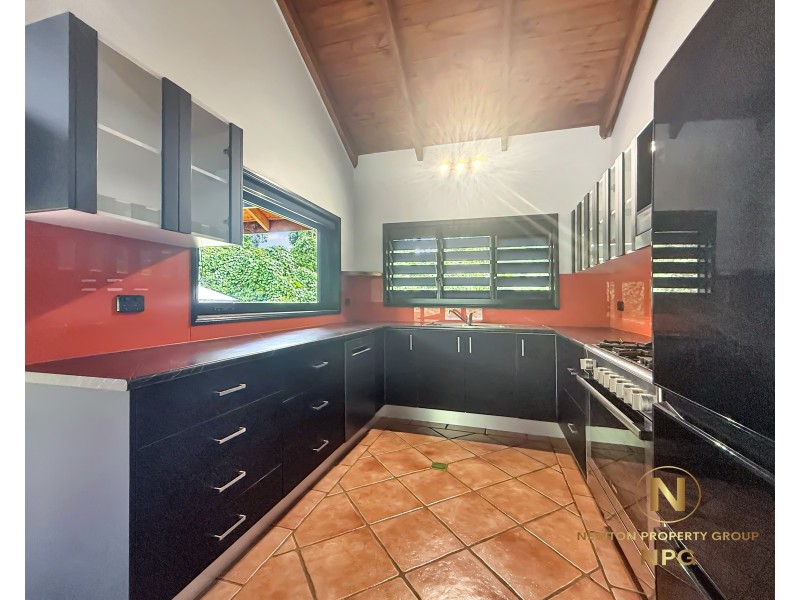 5 Plantation Drive, Bingil Bay QLD 4852