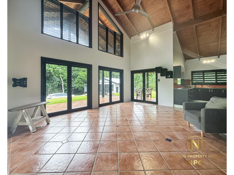 5 Plantation Drive, Bingil Bay QLD 4852