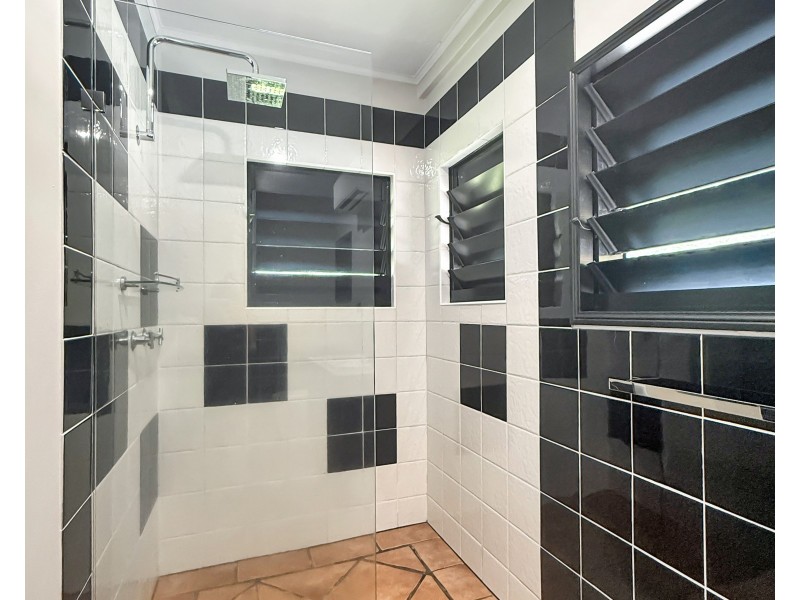 5 Plantation Drive, Bingil Bay QLD 4852