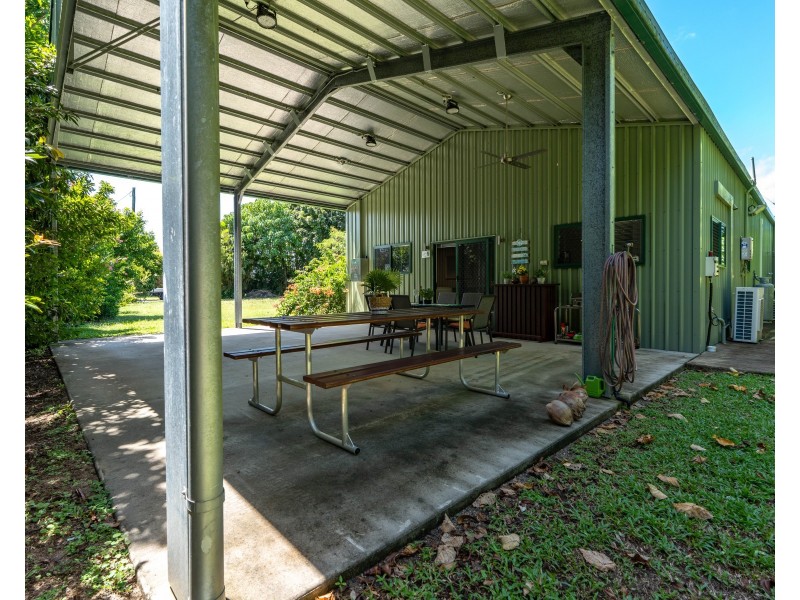 26 Andrews Street, Kurrimine Beach QLD 4871