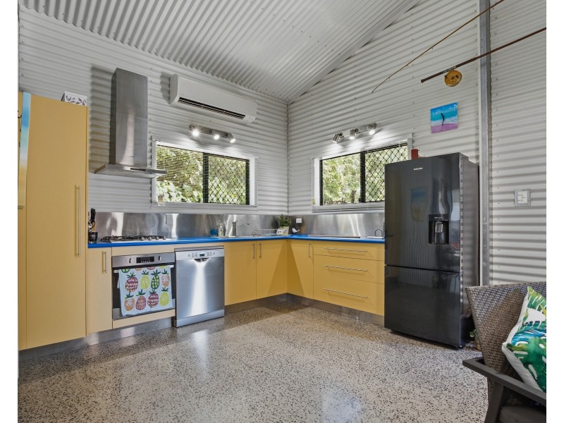 26 Andrews Street, Kurrimine Beach QLD 4871