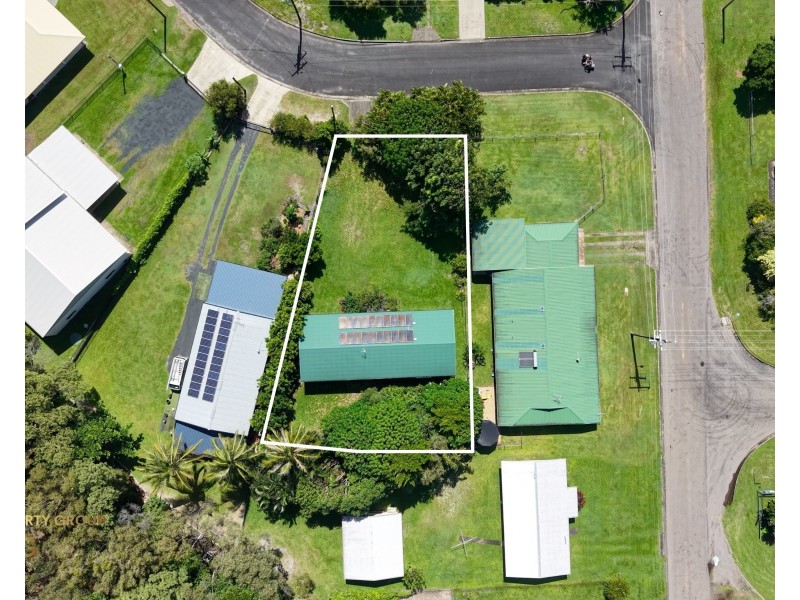 26 Andrews Street, Kurrimine Beach QLD 4871