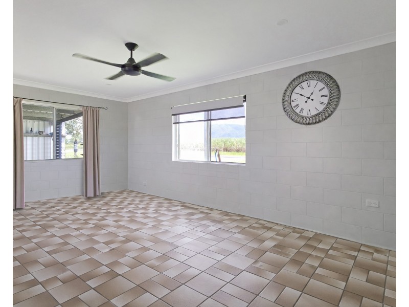 8 Midgenoo Feluga Road, Midgenoo QLD 4854