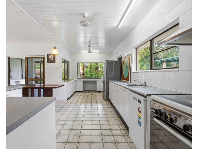 4 Kwila Street, Wongaling Beach QLD 4852