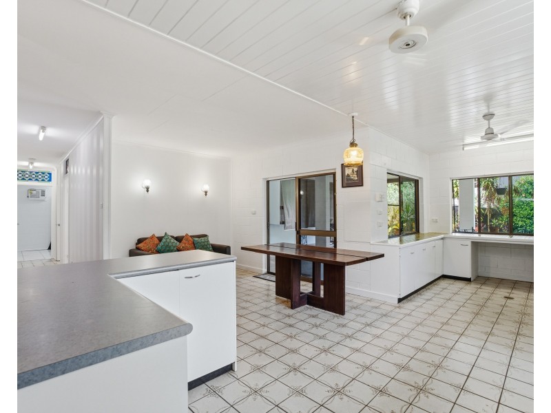 4 Kwila Street, Wongaling Beach QLD 4852