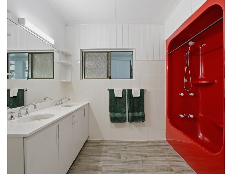 4 Kwila Street, Wongaling Beach QLD 4852