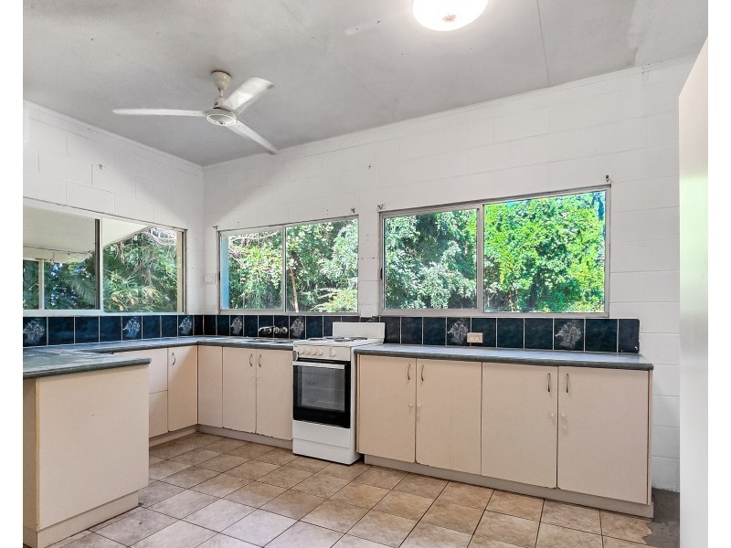 38 Cutten Street, Bingil Bay QLD 4852