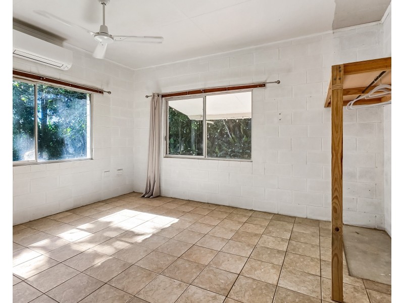 38 Cutten Street, Bingil Bay QLD 4852