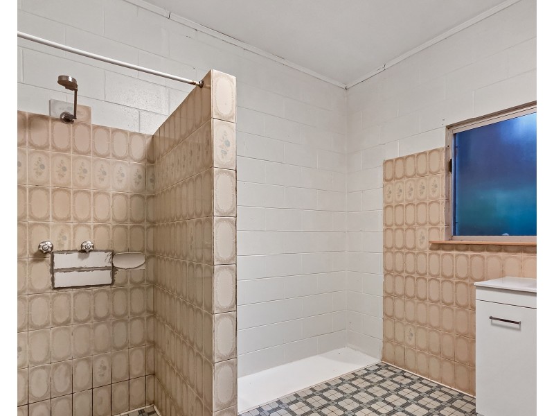 38 Cutten Street, Bingil Bay QLD 4852