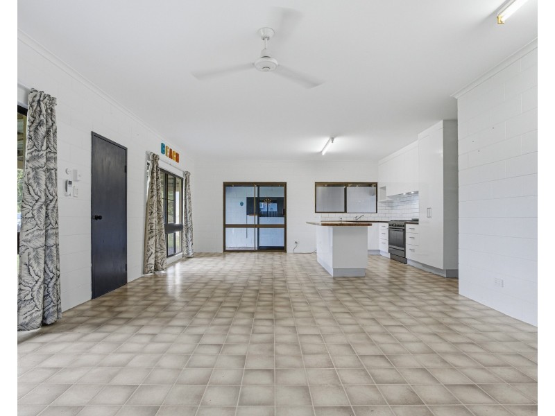 18 Ranleagh Street, Kurrimine Beach QLD 4871