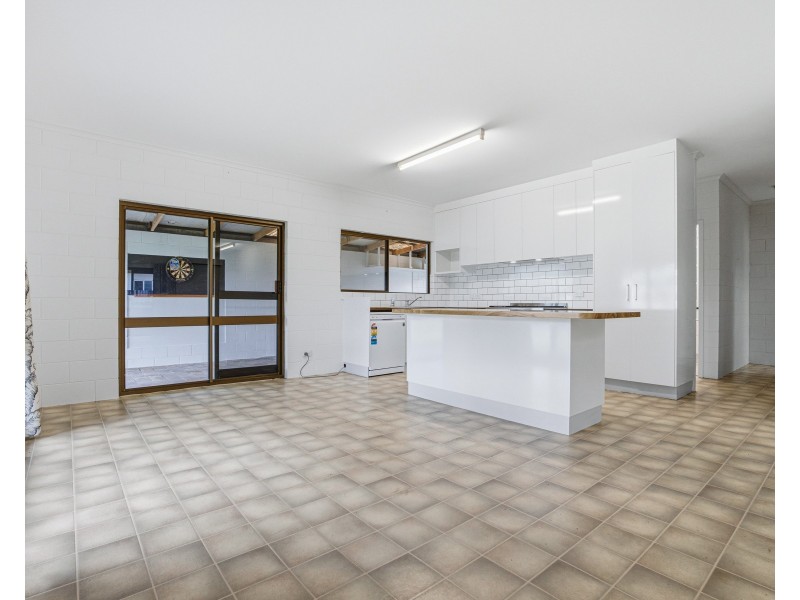 18 Ranleagh Street, Kurrimine Beach QLD 4871