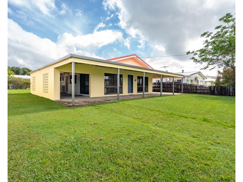 18 Ranleagh Street, Kurrimine Beach QLD 4871