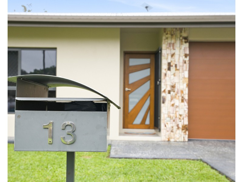 13 Trower Street, Tully QLD 4854