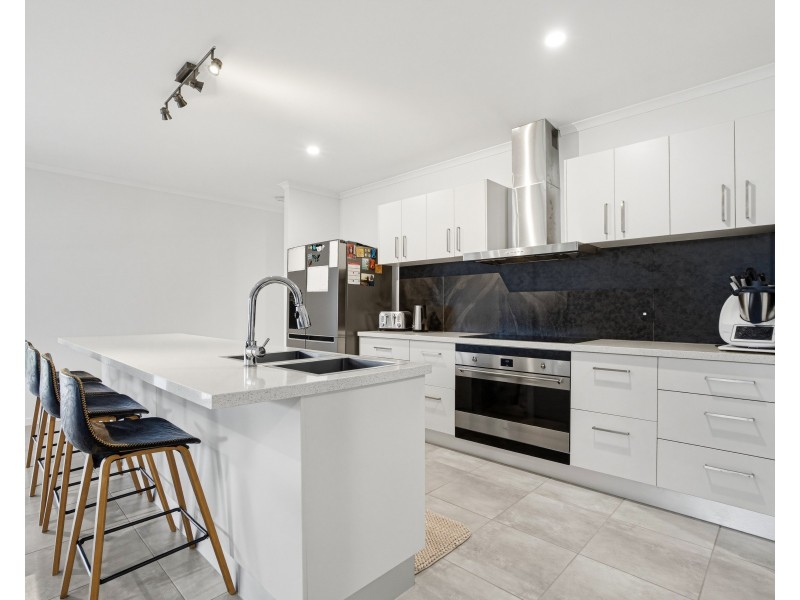 13 Trower Street, Tully QLD 4854